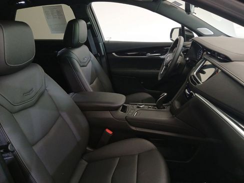 Used 2025 Cadillac XT5 Premium Luxury w/ Technology Package AWD/4WD image 13