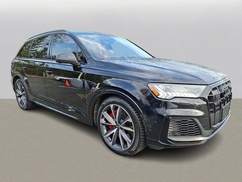 Used 2023 Audi SQ7 Prestige w/ Sport Package image 3