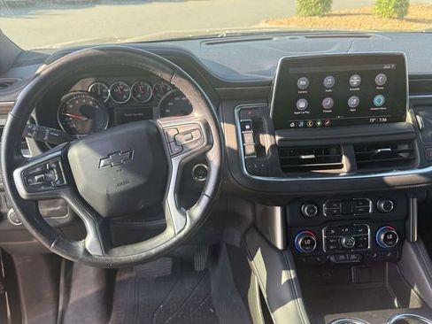 Used 2021 Chevrolet Tahoe Z71 w/ Luxury Package AWD/4WD image 4