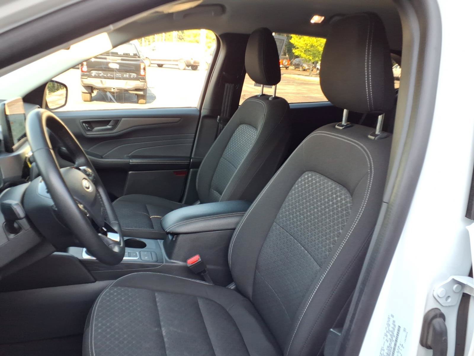 Used 2024 Ford Escape Active AWD/4WD image 16