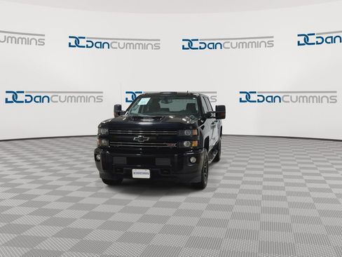 Used 2018 Chevrolet Silverado 2500 LT w/ Midnight Edition AWD/4WD image 4