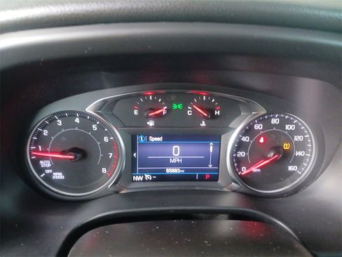 Used 2023 GMC Acadia SLE image 18