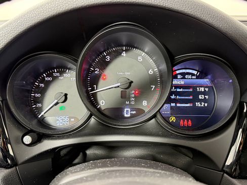 New 2025 Porsche Macan image 24