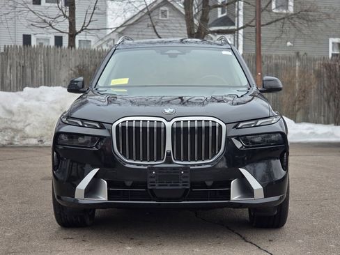 Used 2024 BMW X7 xDrive40i image 9