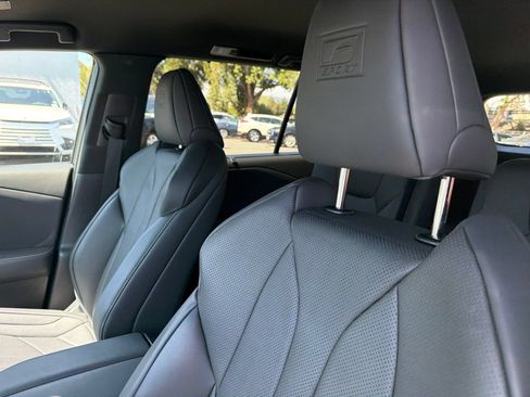 Used 2025 Lexus TX 500h AWD w/ Technology Package image 7