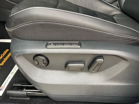 Used 2021 Volkswagen Tiguan SEL Premium R-Line image 24