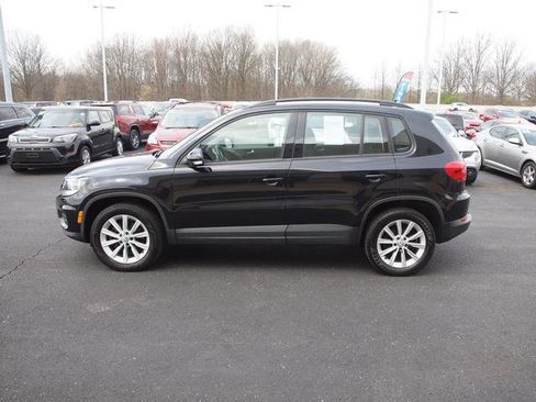 Used 2018 Volkswagen Tiguan Limited w/ Premium Package image 3