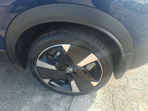 Used 2025 Nissan Kicks SR w/ SR Premium Package image 8