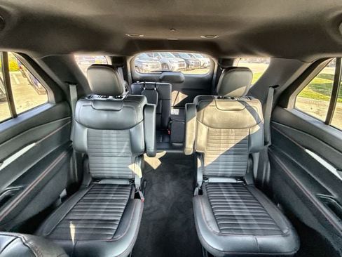 Used 2026 Ford Explorer ST-Line w/ ST-Line Street Pack RWD image 22