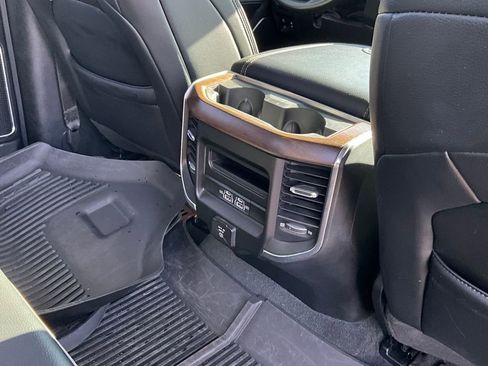 Used 2022 RAM 1500 Laramie image 19