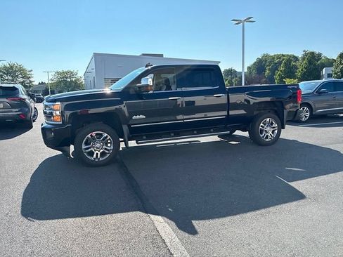 Used 2016 Chevrolet Silverado 2500 High Country w/ Duramax Plus Package AWD/4WD image 18