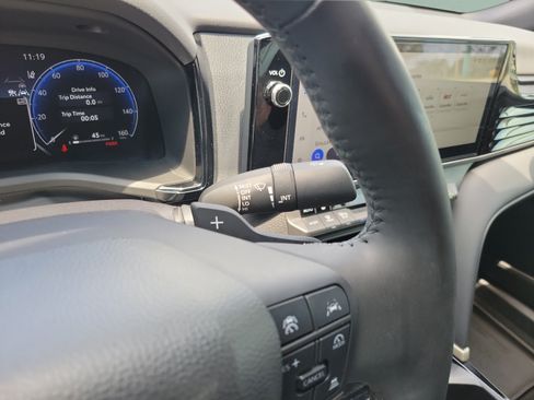 Used 2025 Toyota Camry XSE FWD image 23