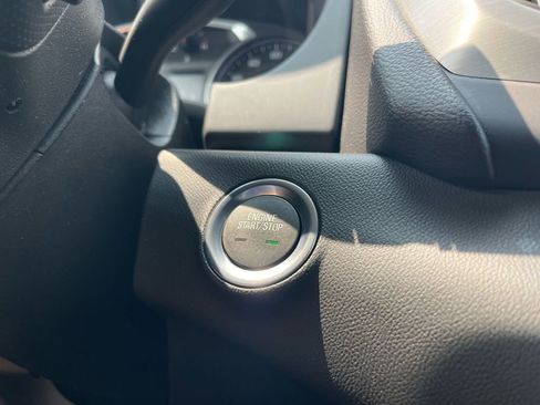 Used 2022 GMC Terrain SLE w/ Driver Convenience Package image 21