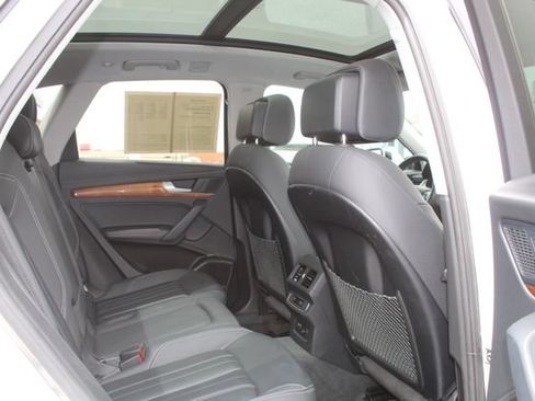 Used 2023 Audi Q5 2.0T Premium Plus w/ Premium Plus Package AWD/4WD image 19