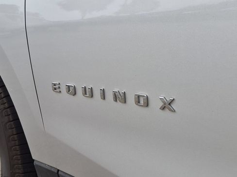 Used 2018 Chevrolet Equinox Premier FWD image 6