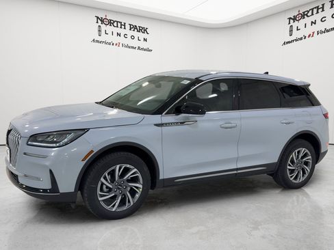 New 2026 Lincoln Corsair Premiere FWD image 6