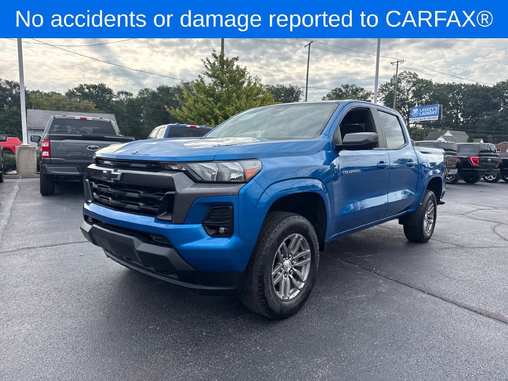 Used 2023 Chevrolet Colorado LT w/ LT Convenience Package II AWD/4WD image 2