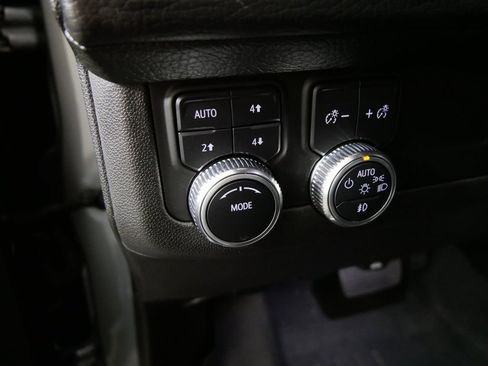 Used 2023 GMC Yukon Denali AWD/4WD image 18