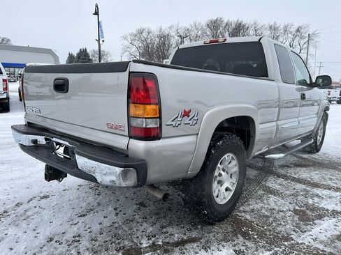 Used 2007 GMC Sierra 1500 SLE w/ Extended Cab Value Package image 6