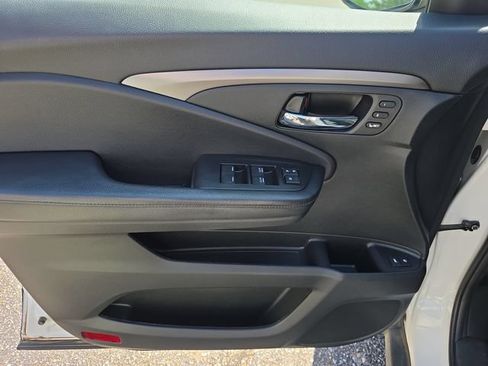 Used 2019 Honda Pilot EX-L image 17