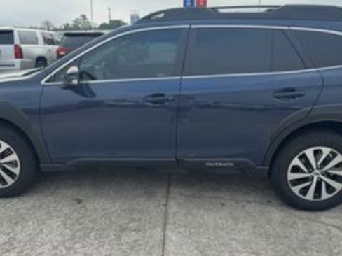 Used 2024 Subaru Outback Premium AWD/4WD image 3