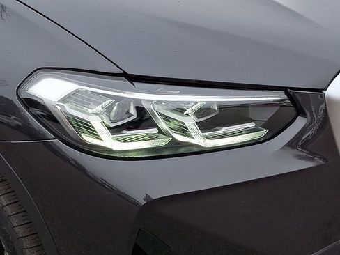 Used 2024 BMW X3 xDrive30i w/ Premium Package w/ZPA image 11