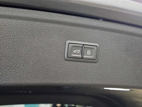 Used 2023 Audi Q5 2.0T Premium Plus AWD/4WD image 17