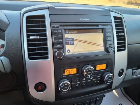 Used 2021 Nissan Frontier PRO-4X w/ Pro-4x Utility Package image 16