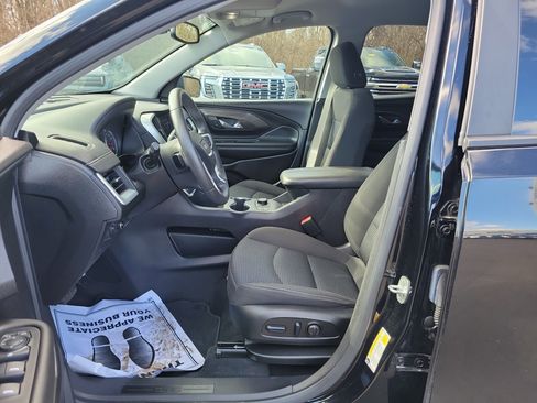 Used 2023 GMC Terrain SLE w/ Driver Convenience Package image 16