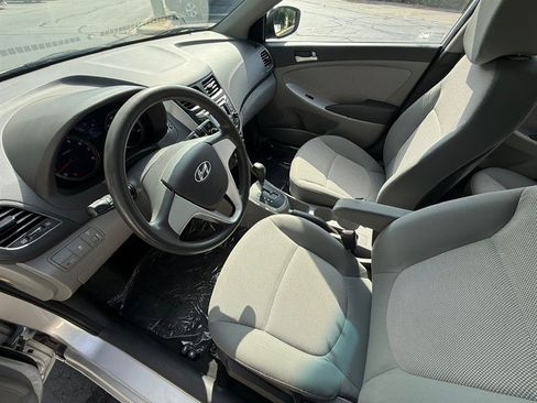 Used 2012 Hyundai Accent GLS FWD image 26