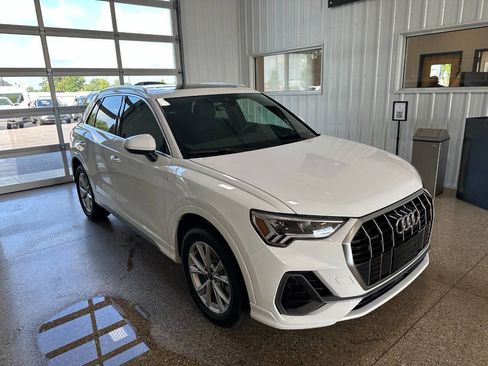 Used 2023 Audi Q3 2.0T Premium image 18