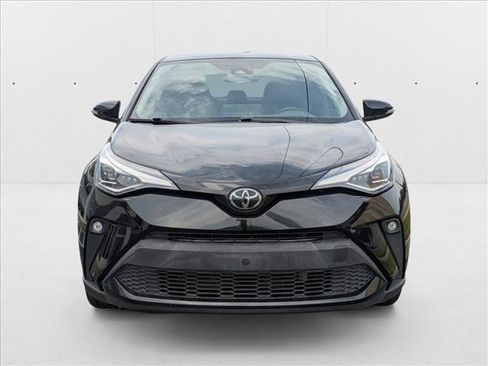 Used 2022 Toyota C-HR Limited image 2