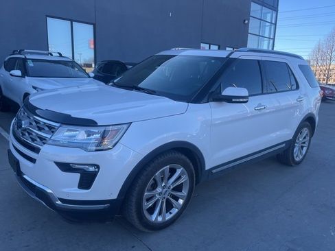 Used 2018 Ford Explorer Limited w/ Equipment Group 301A image 2