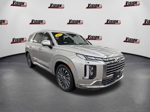Used 2024 Hyundai Palisade Calligraphy image 3