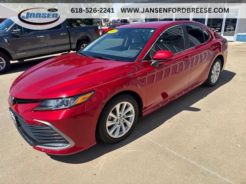Used 2023 Toyota Camry LE FWD image 3