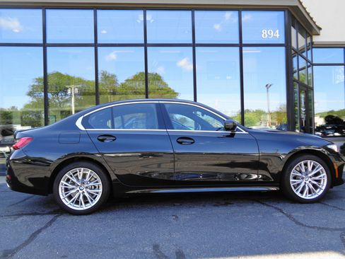 Used 2024 BMW 330i xDrive 330i xDrive Sedan image 4