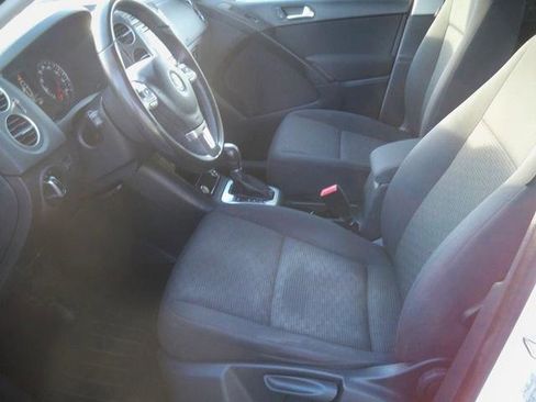 Used 2017 Volkswagen Tiguan Limited w/ Premium Package image 7
