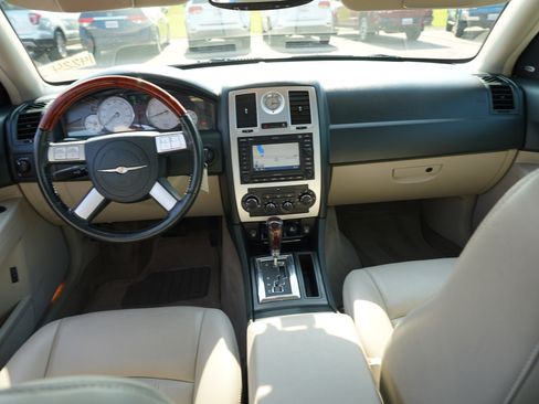 Used 2006 Chrysler 300 C w/ Navigation & Sound Group II AWD/4WD image 26