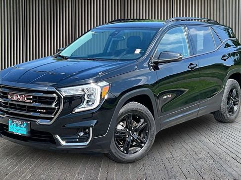 Used 2023 GMC Terrain AT4 AWD/4WD image 12