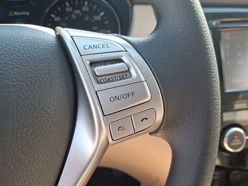 Used 2016 Nissan Rogue SV w/ SV Premium Package AWD/4WD image 22