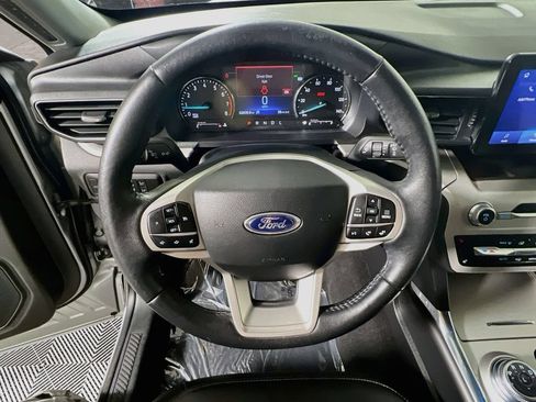 Used 2024 Ford Explorer XLT w/ Equipment Group 202A AWD/4WD image 10