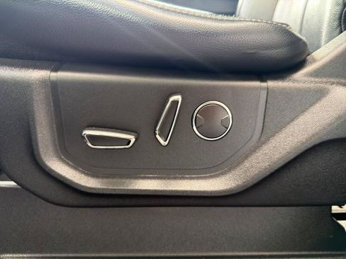 Certified 2018 Ford F150 Lariat w/ Equipment Group 502A Luxury AWD/4WD image 23