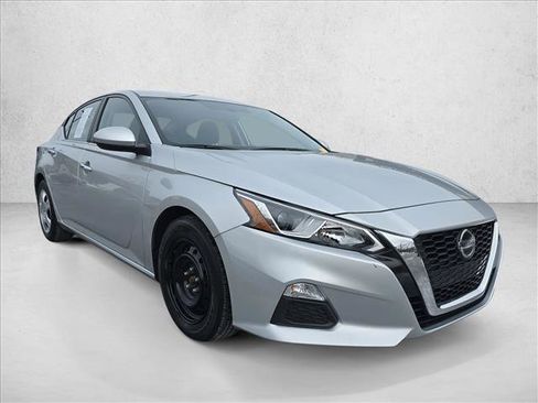 Used 2019 Nissan Altima 2.5 S image 3
