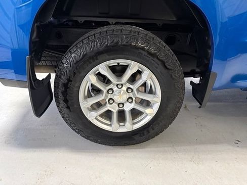 Used 2022 Chevrolet Silverado 1500 LT w/ Z71 Off-Road Package AWD/4WD image 51