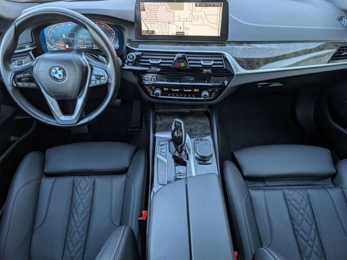 Certified 2023 BMW 530i w/ Premium Package image 16