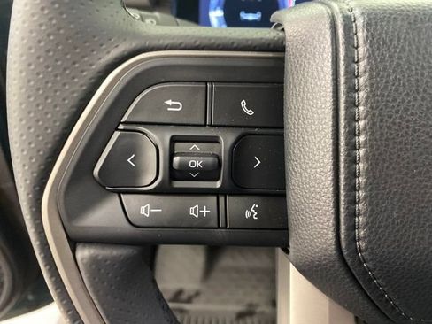 Used 2025 Toyota 4Runner TRD Off-Road Premium AWD/4WD image 18