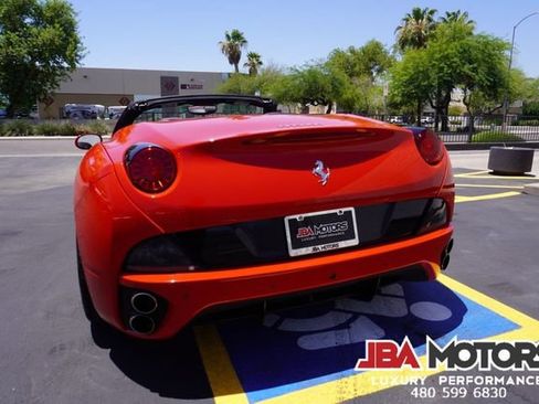 Used 2014 Ferrari California RWD image 77