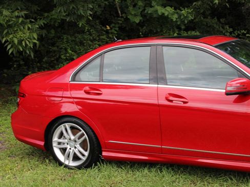 Used 2014 Mercedes-Benz C 300 4MATIC Sedan image 5