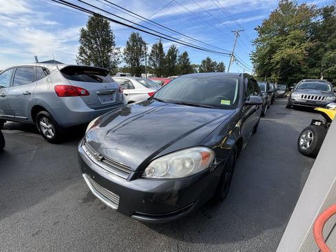Used 2010 Chevrolet Impala LS image 9
