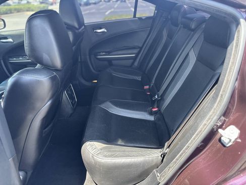 Used 2021 Dodge Charger SXT w/ Leather Interior Group RWD image 17